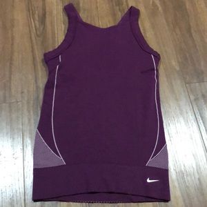 🌹Nike workout shirt